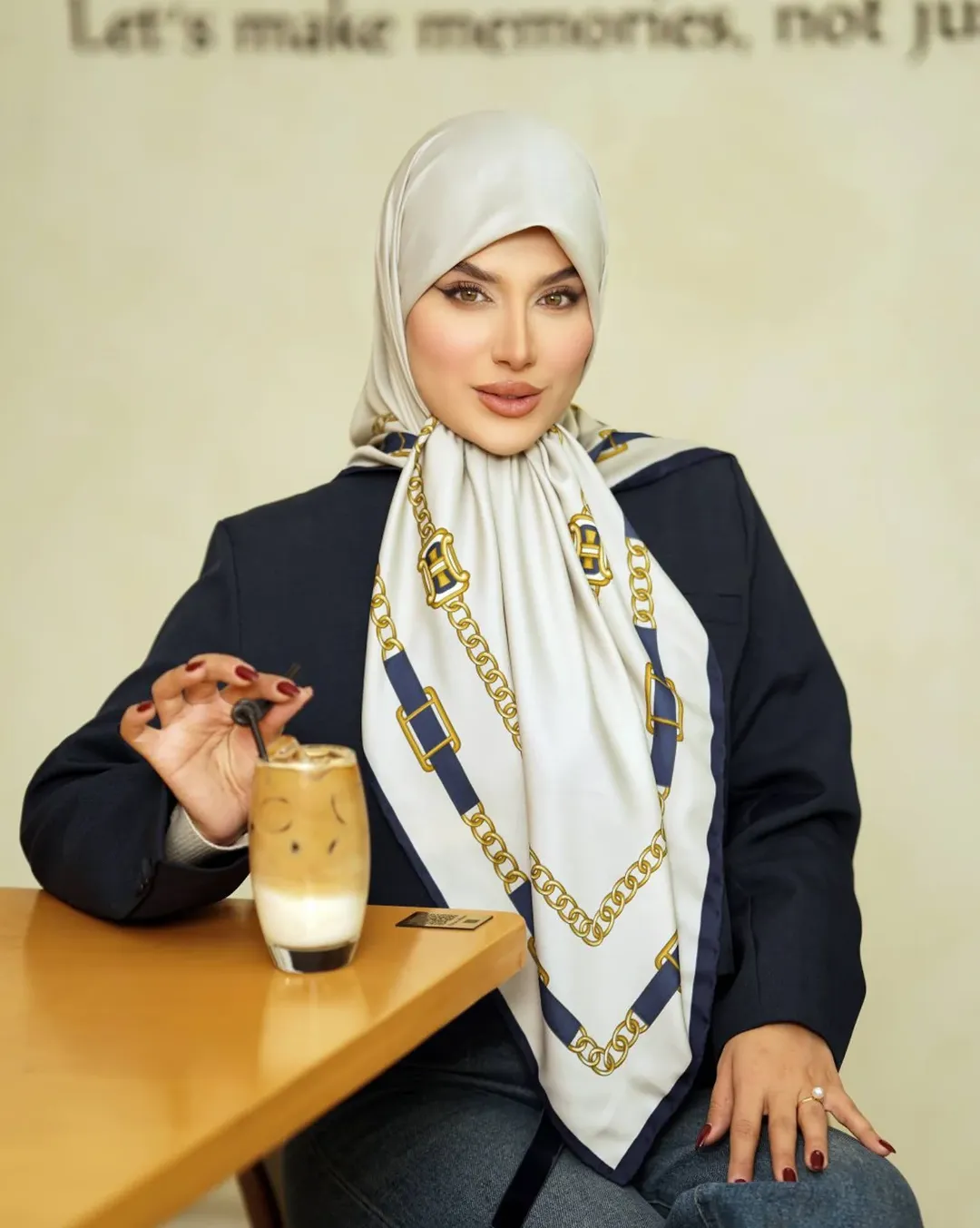 شیری طلایی